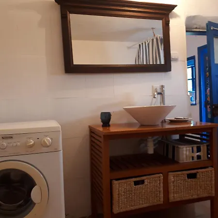 Semesterbostad Cristina House *